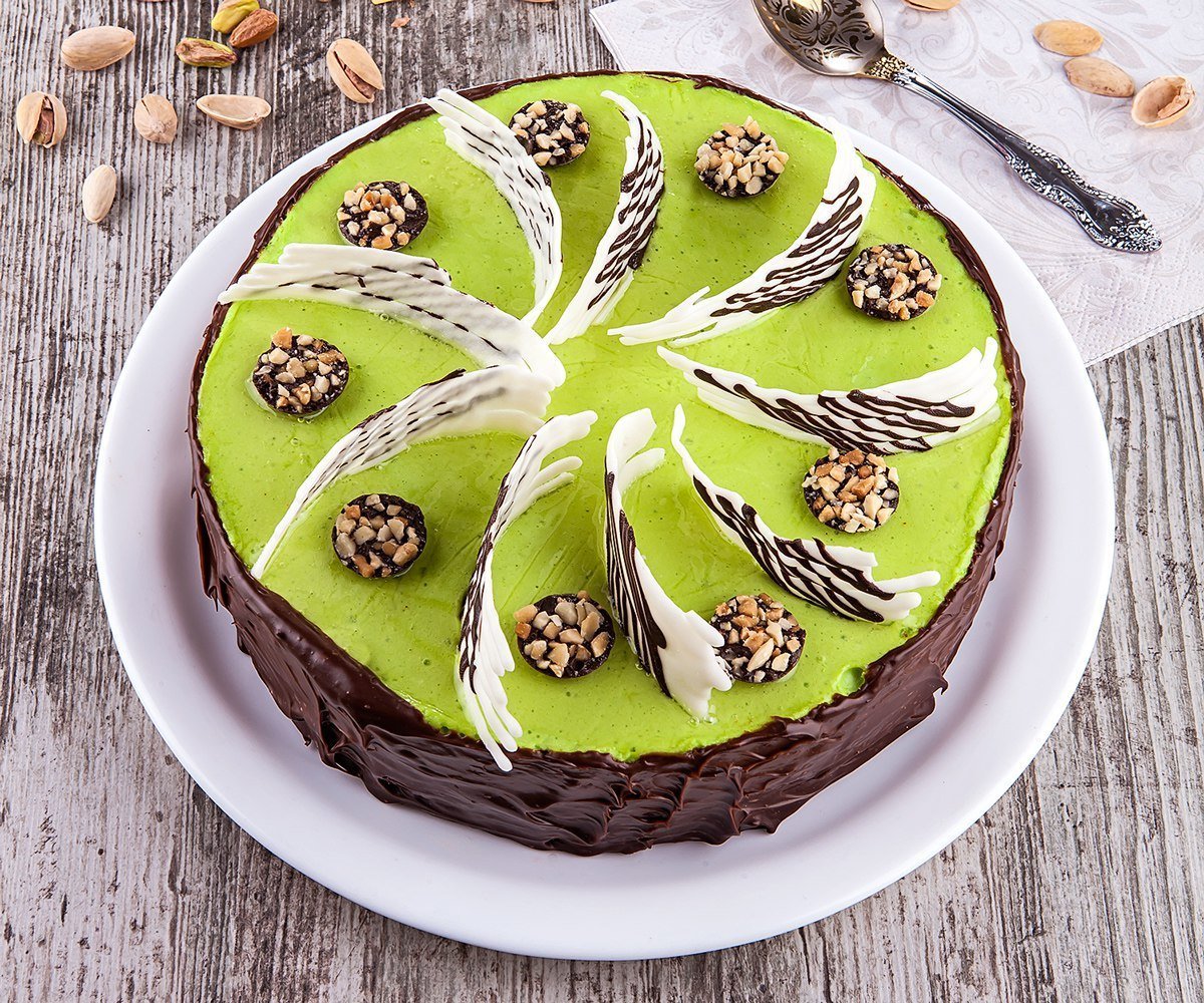 Ореховый торт кусочек