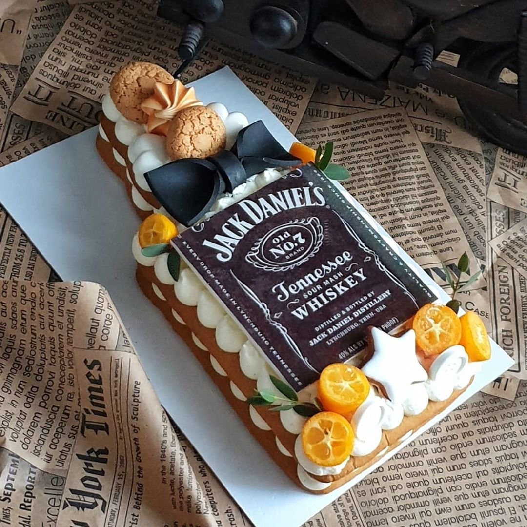 Торт бутылка виски Джек Дэниэлс