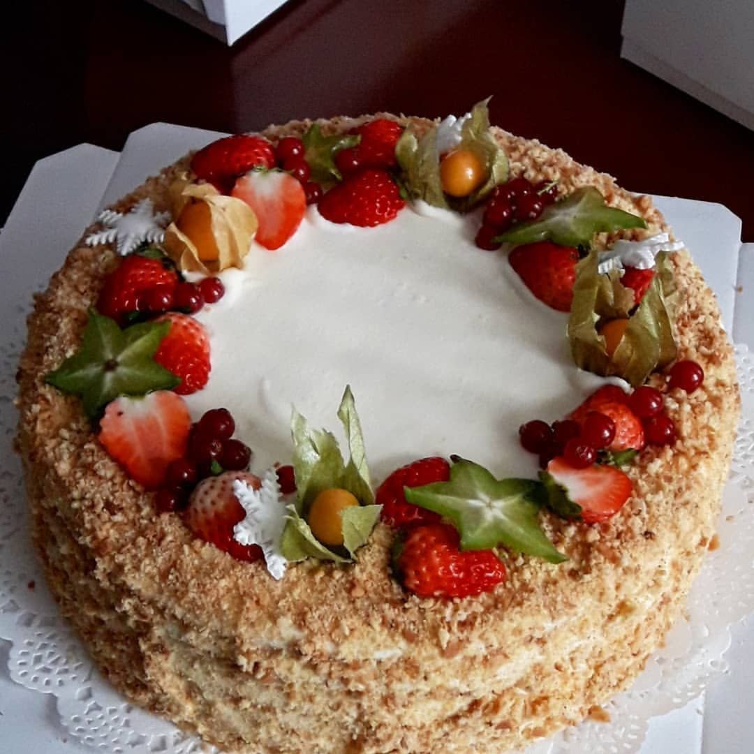 Наполеон с клубникой
