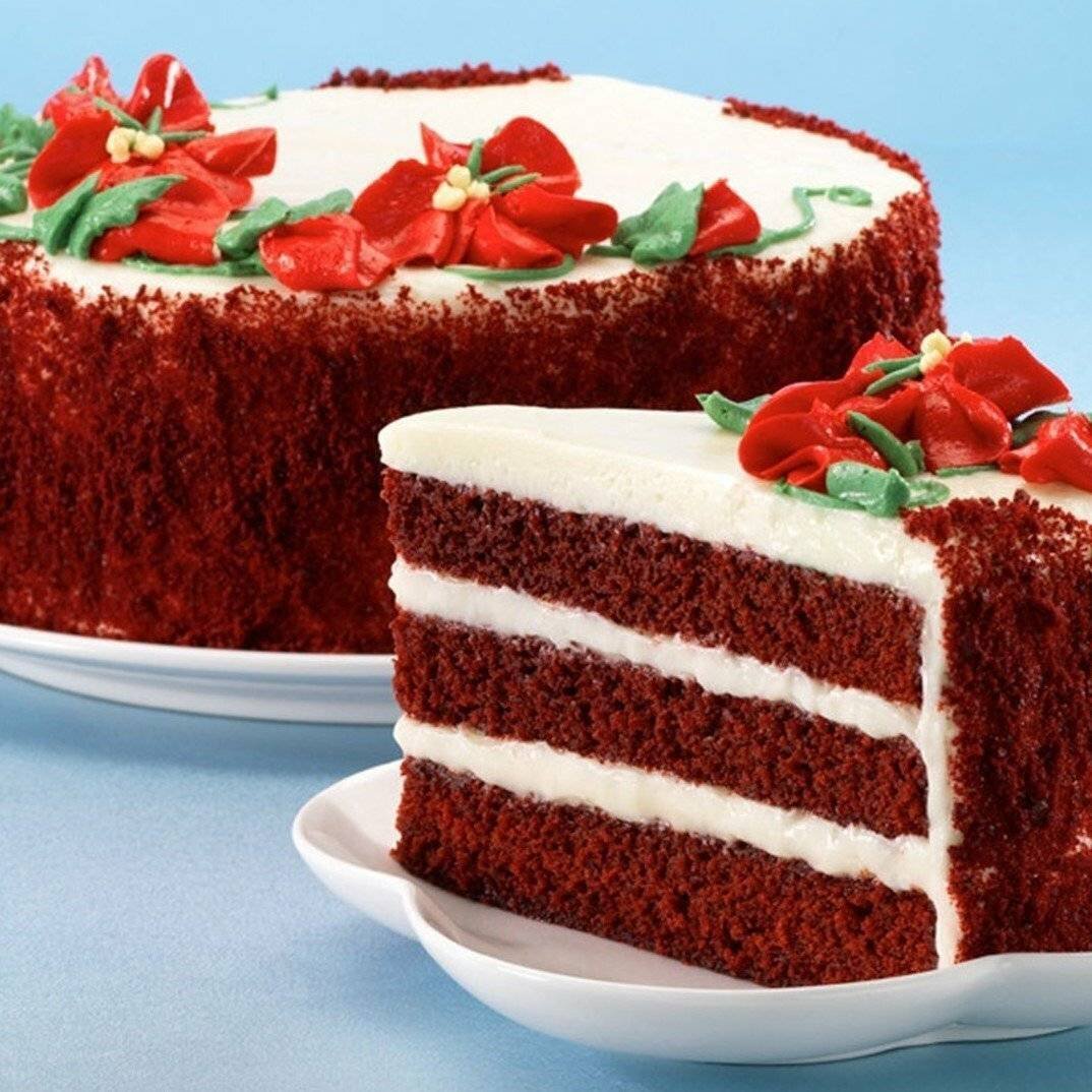 Торт с клубничным конфи