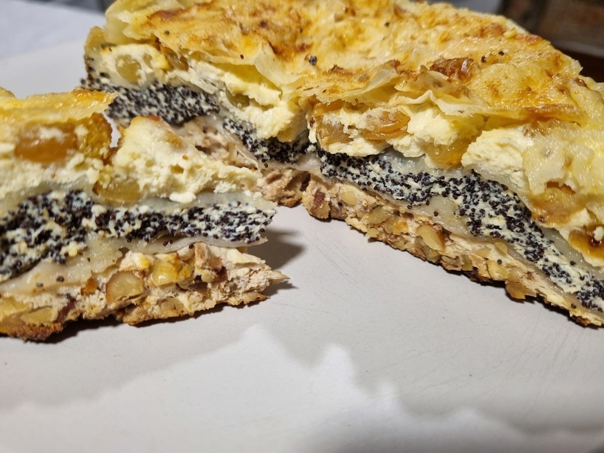Пирог из лаваша с сыром