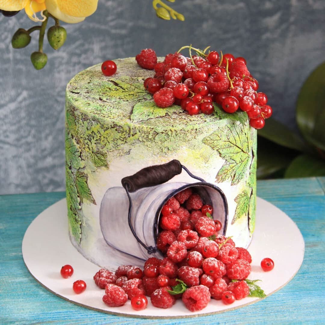 Торт с красными маками