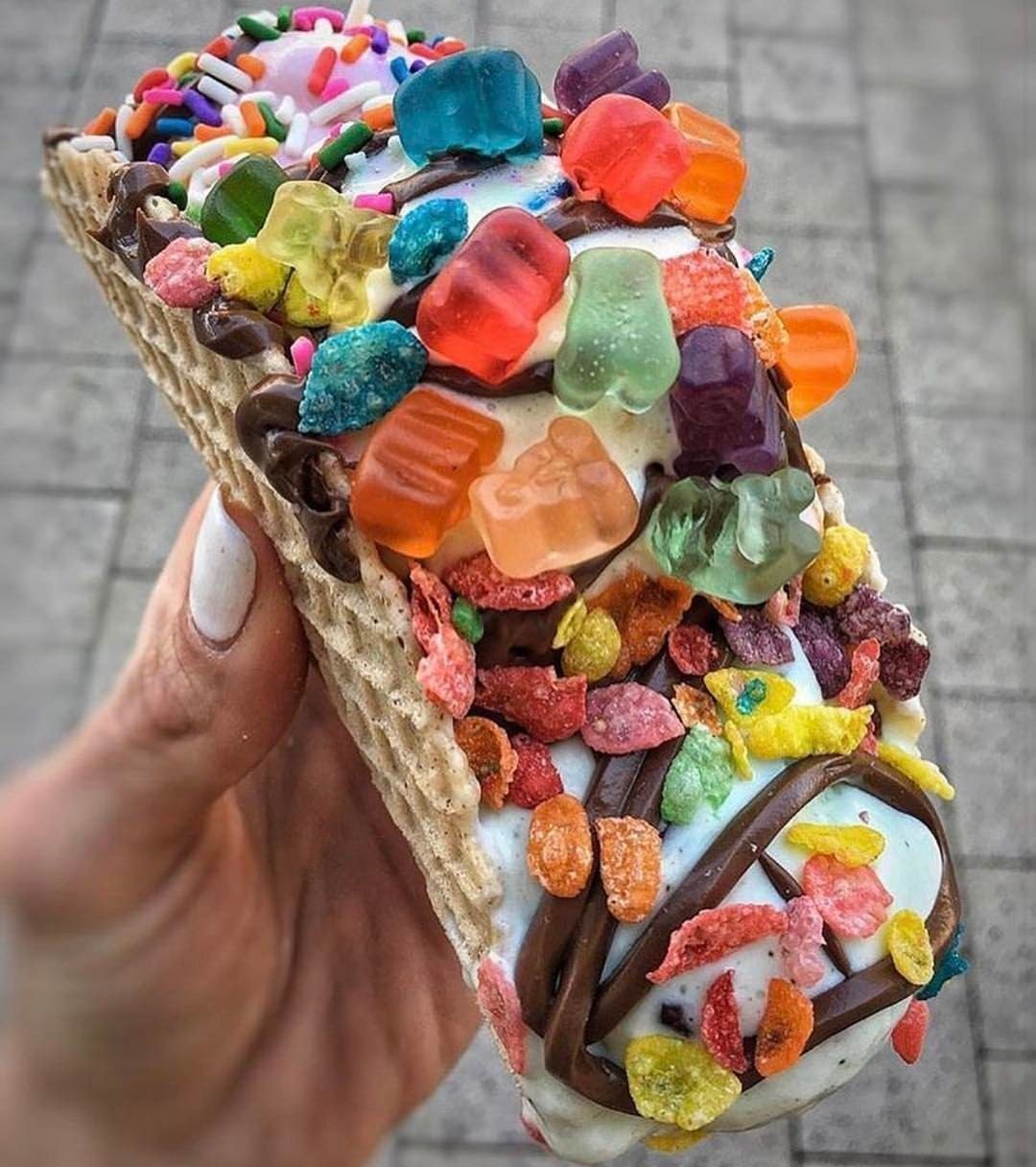 Разноцветное мороженое