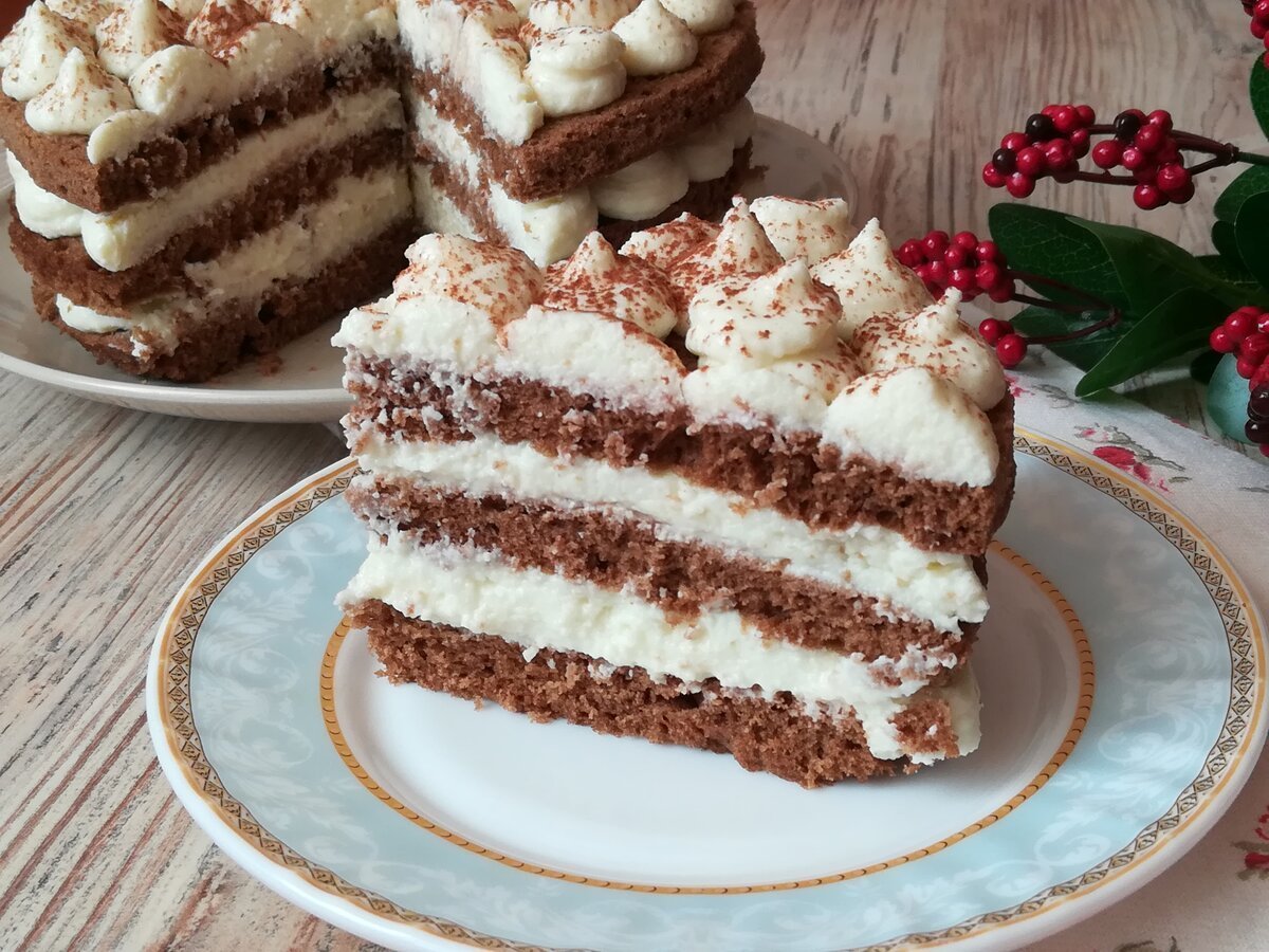 Торт с коржами и сгущенкой и бананами