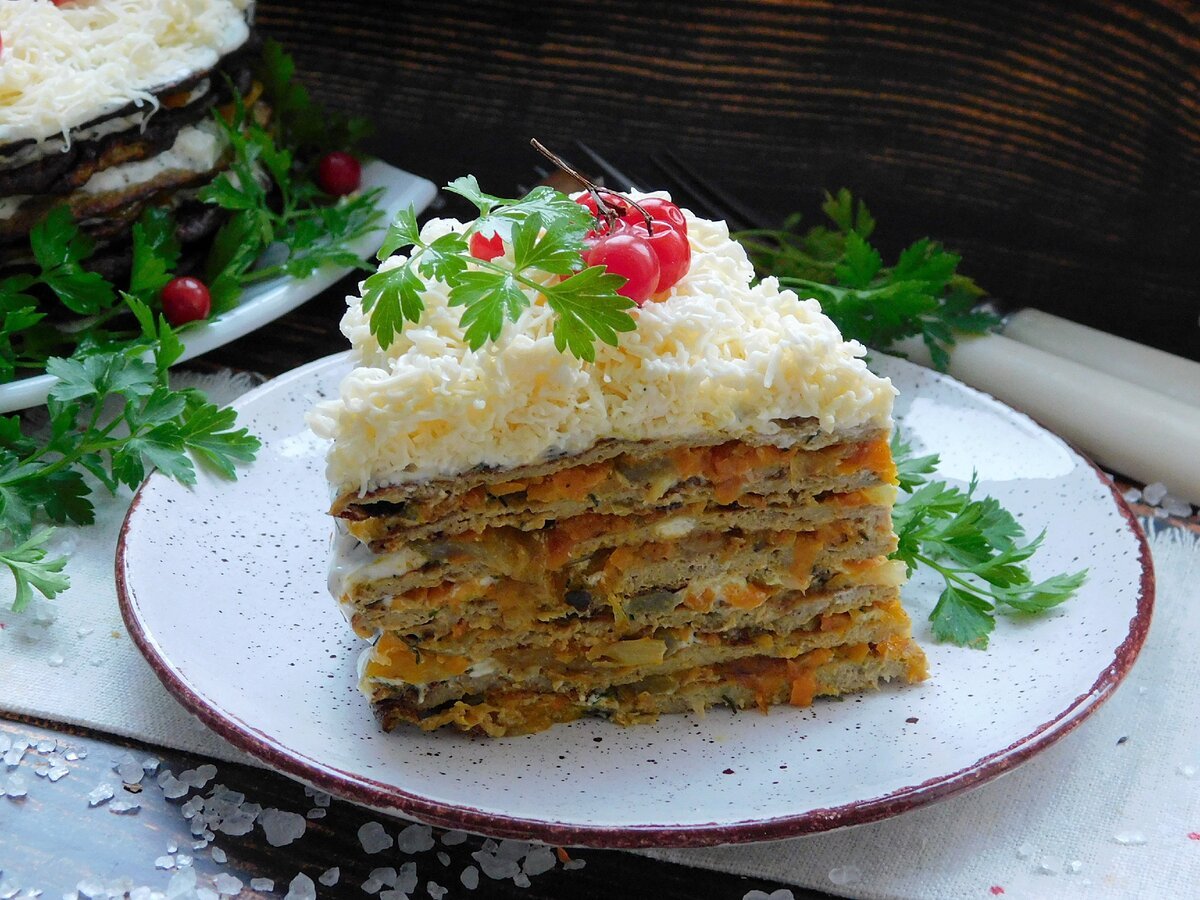 Куриный закусочный торт с корейской морковью