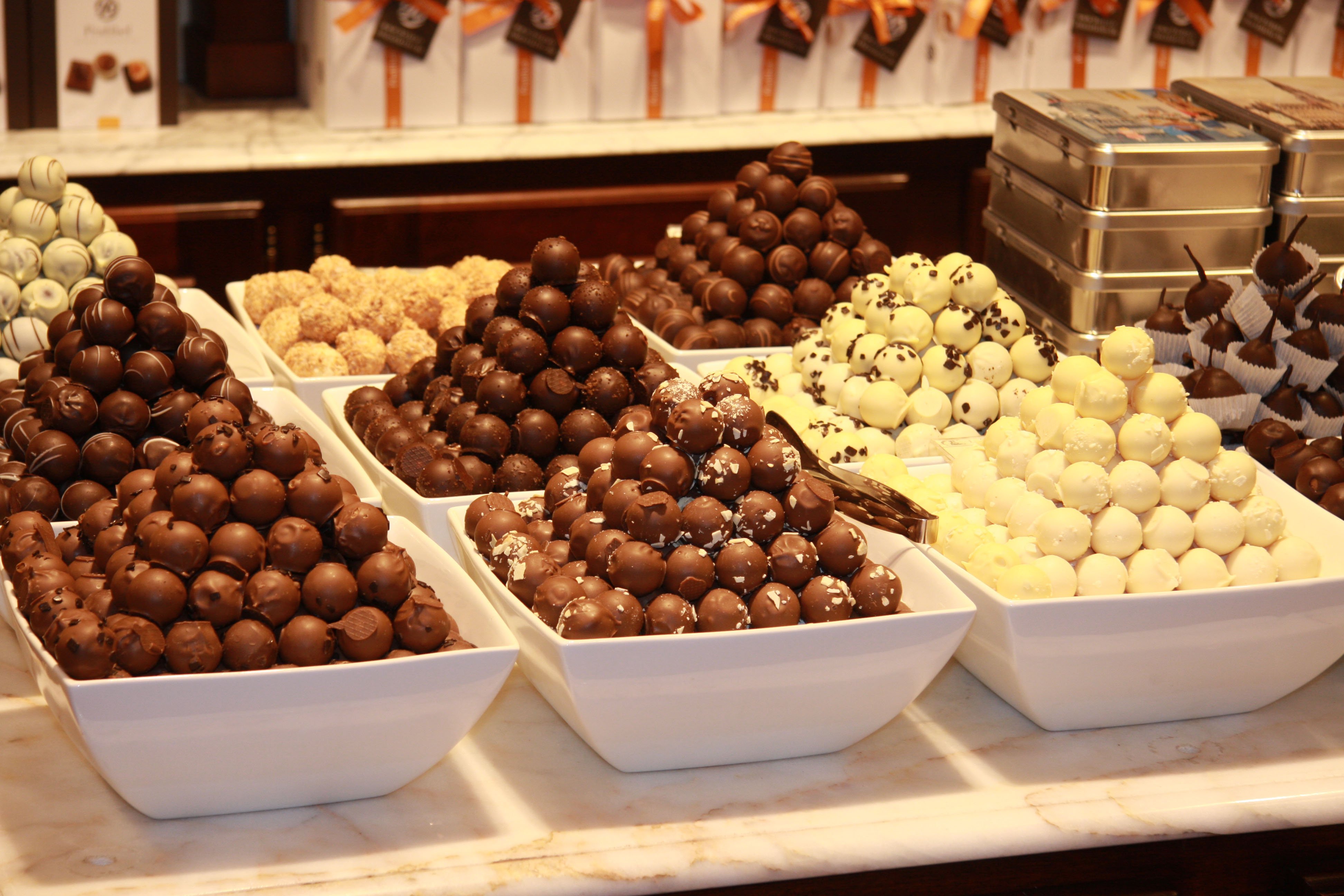 Купить фабрику шоколадных конфет. Patisserie шоколад бельгийский. Бельгия шоколадная фабрика. Дудник бельгийский шоколад. Бельгийский шоколад кондитерский.
