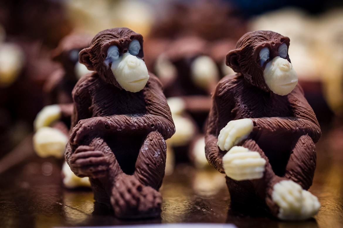 Шоколадная фигурка "зуб", 80 г