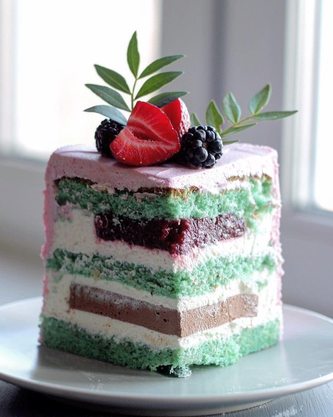 Куликовский торт клубничный