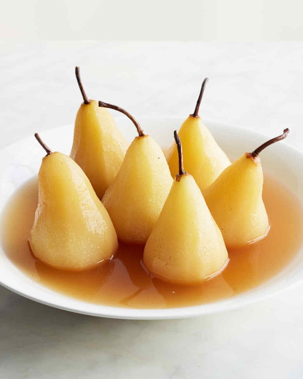 Украшение из груши на торт