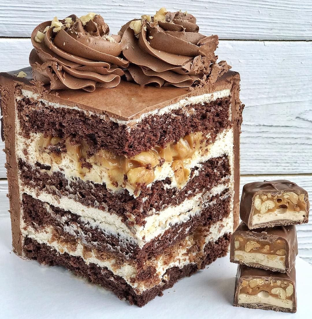 Торт с арахисом и карамелью