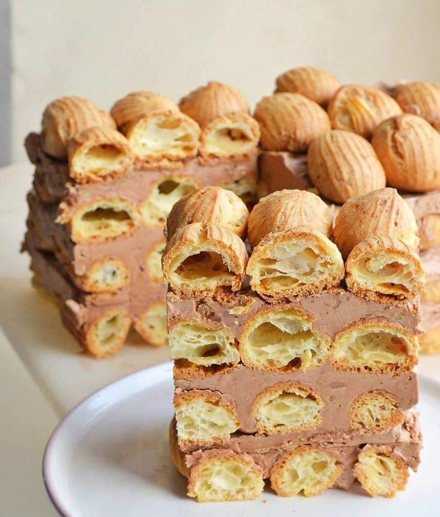Миндальное пирожное с кремом