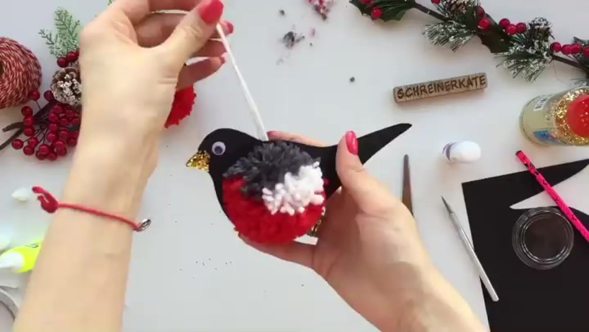 Игрушка Снегирь из шерсти