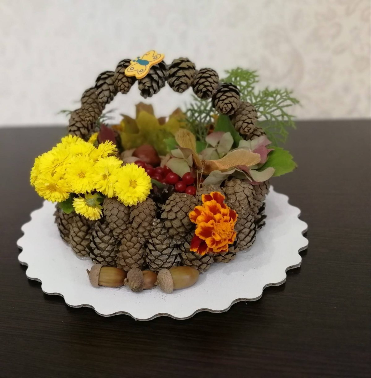 Поделки из шишек