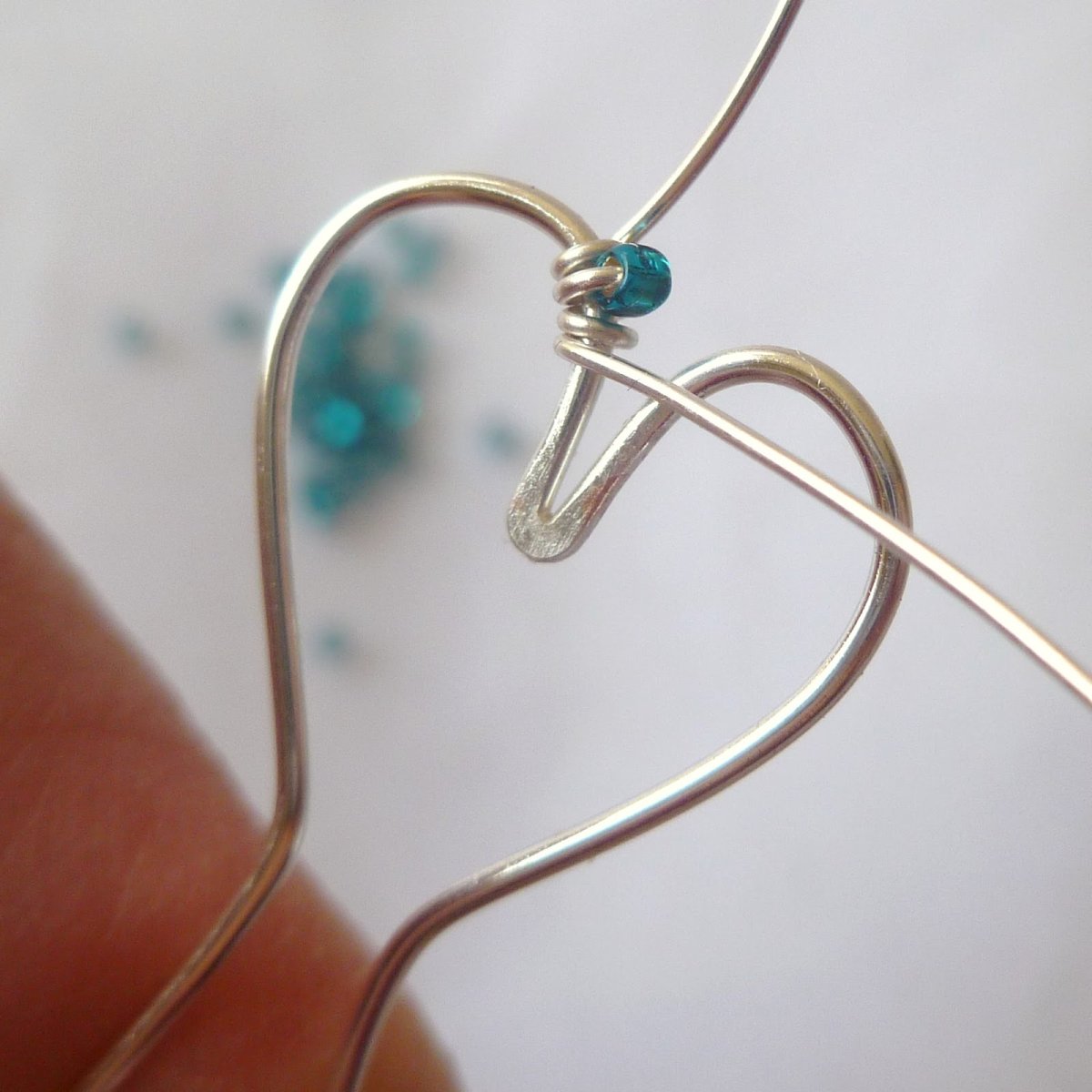 Сердечко из гибкой проволоки