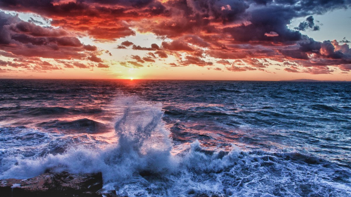 Закат на море