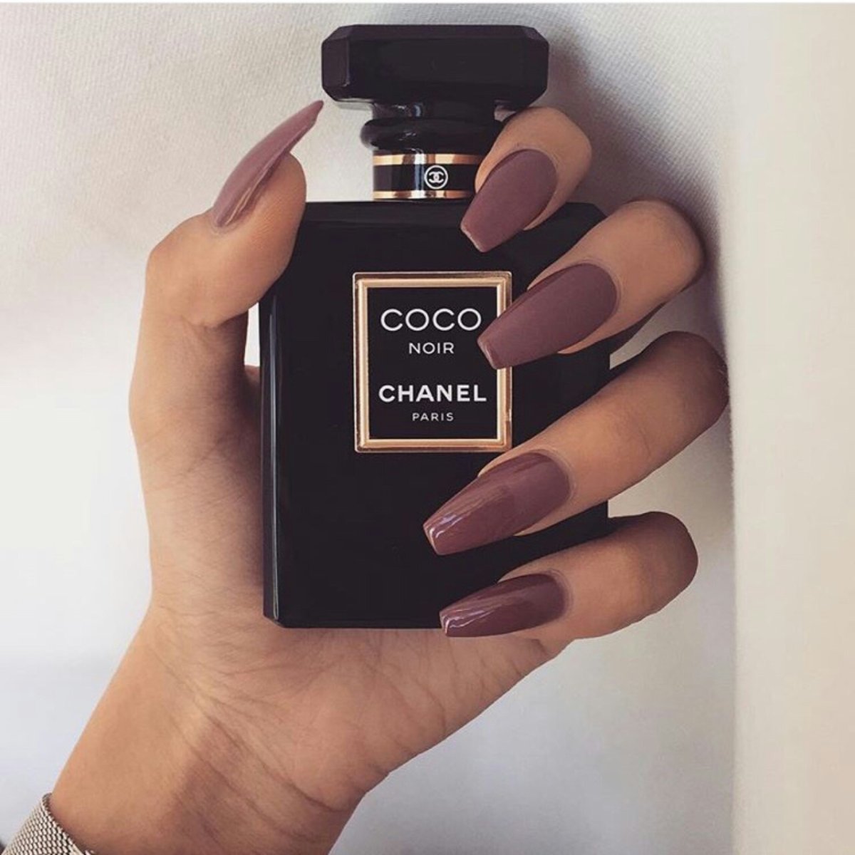 Chanel духи рука