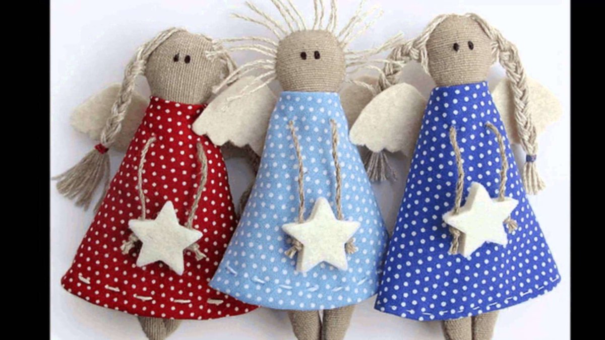 Новогодние игрушки из ткани