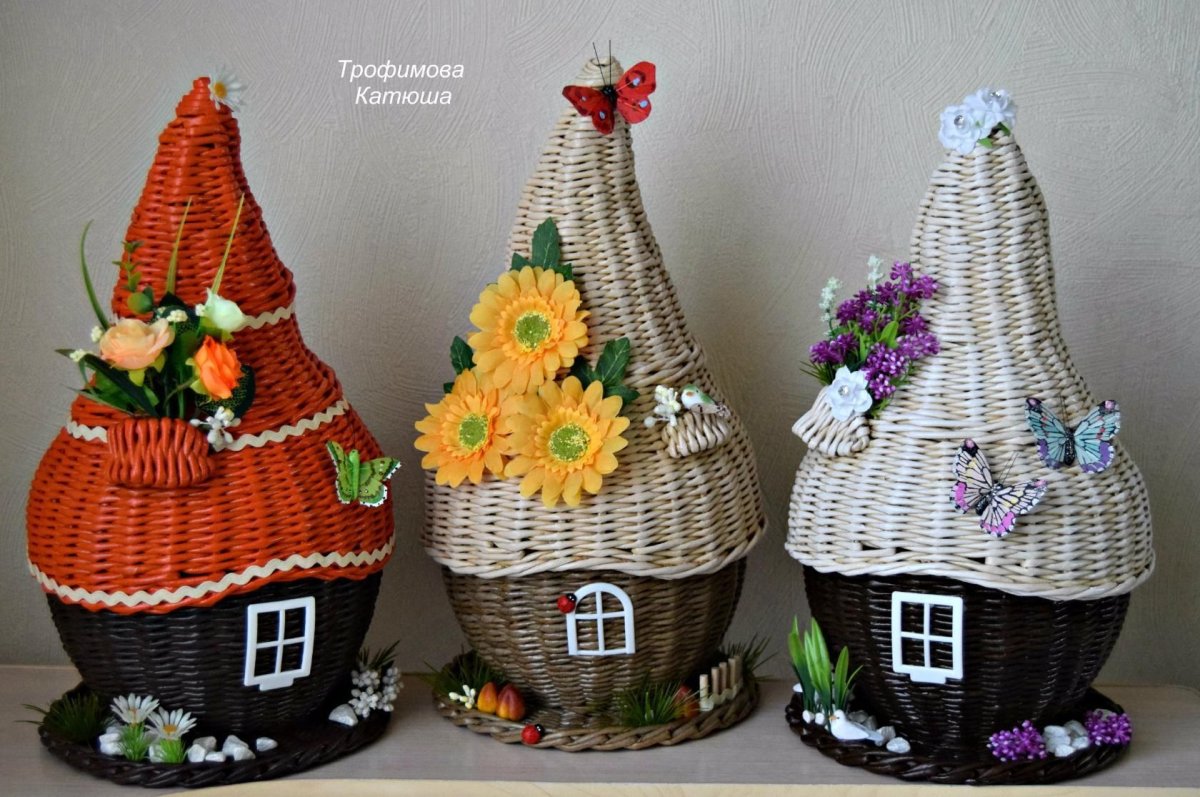 Домик из бумажной лозы