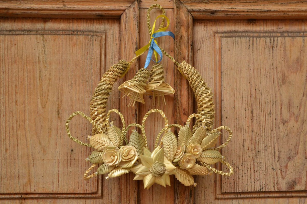 Декор из соломы