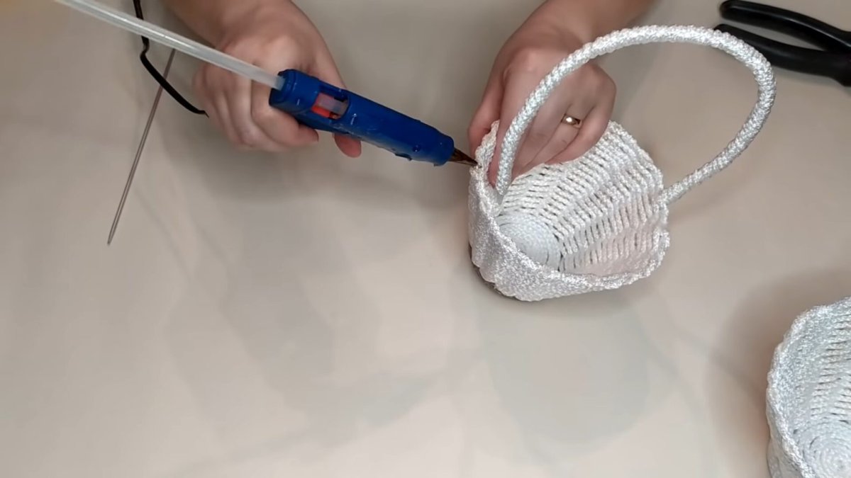 Корзинка из бельевой веревки