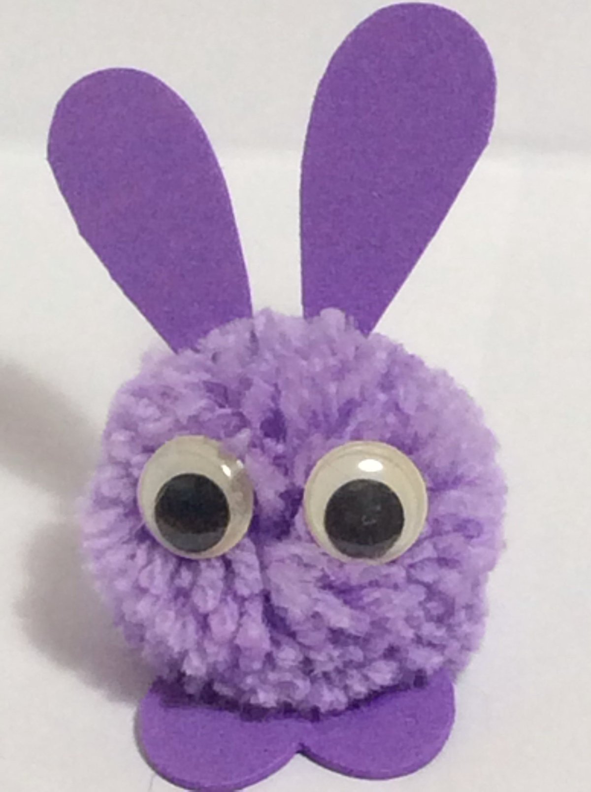 Игрушки из помпонов