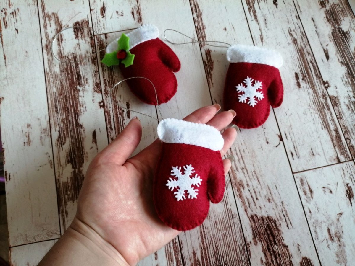 Поделка для малышей рукавичка
