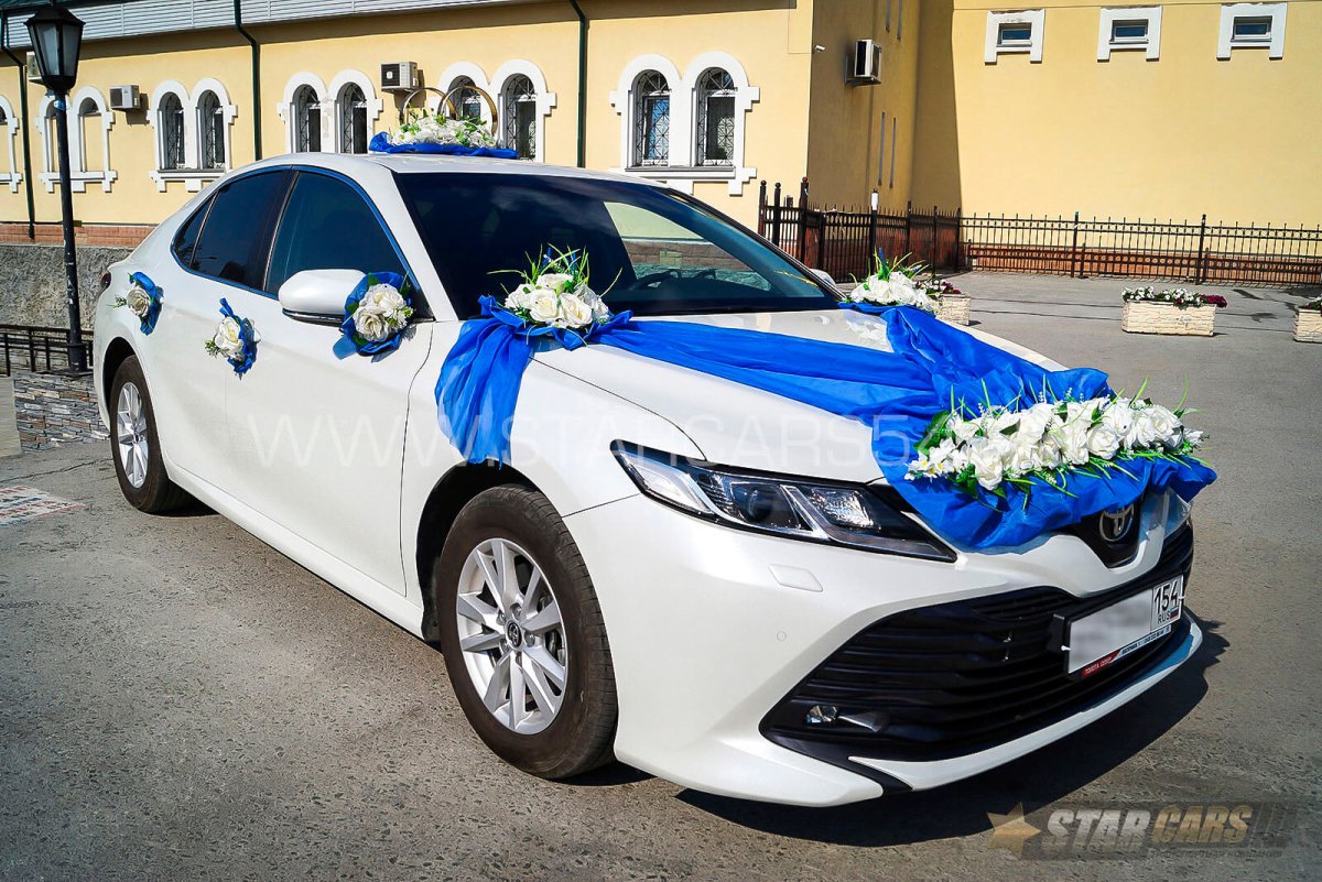 Украшение машины на свадьбу
