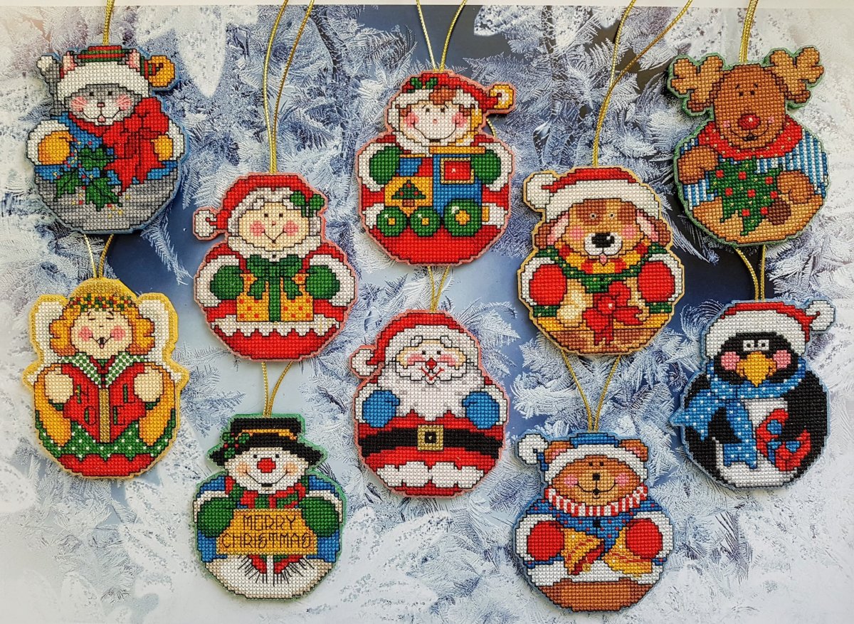 Вышитые новогодние игрушки