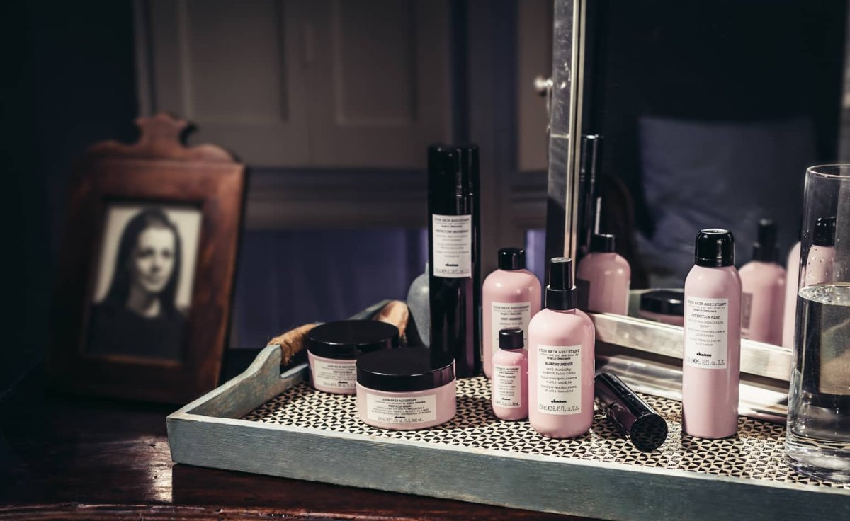 Your hair Assistant Silkening Oil Davines