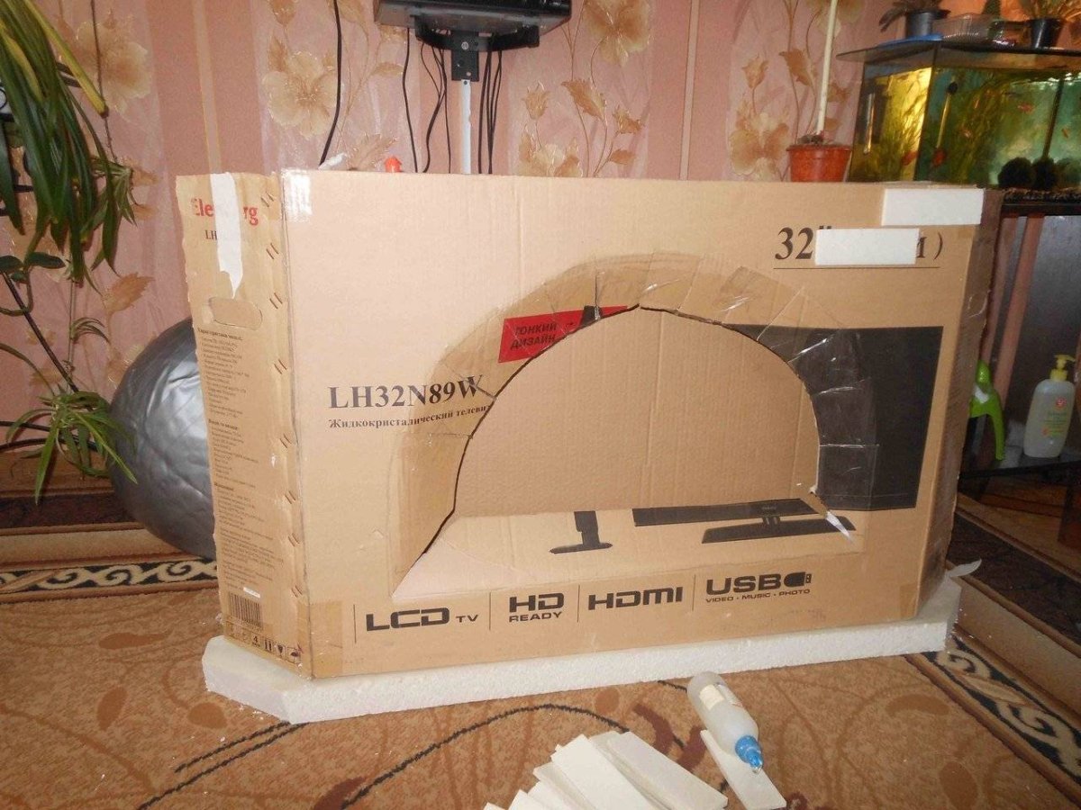 Камин из коробки из под телевизора