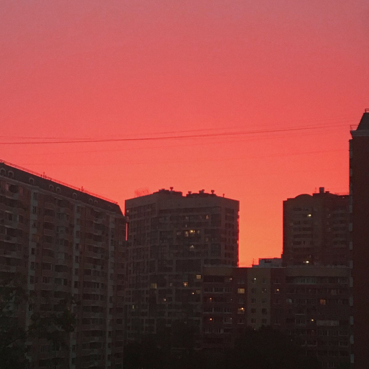 Закат многоэтажки
