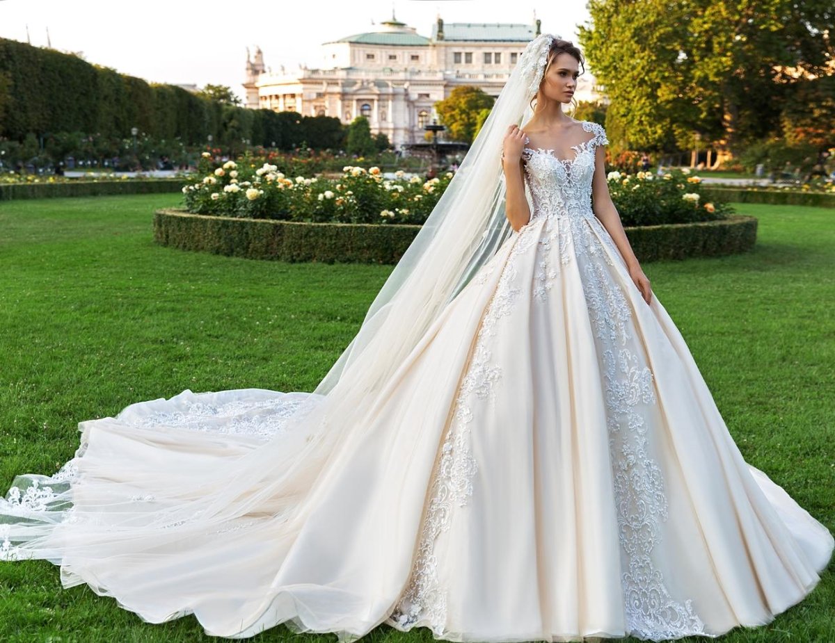 Свадебное платье Crystal Design Soprano