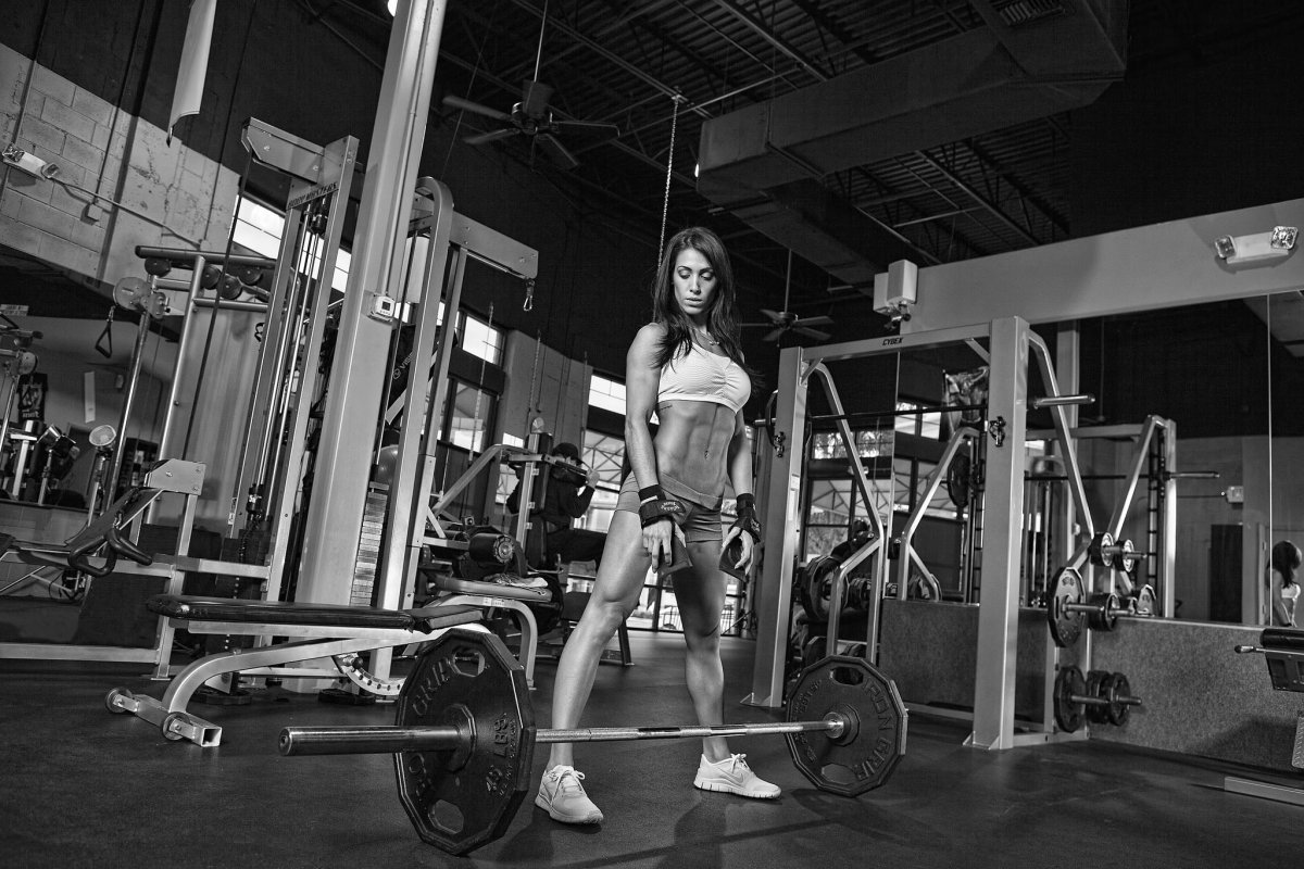 Bella Falconi бицепс