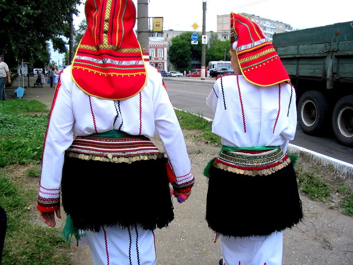 Пулай Мордовский национальный костюм женский