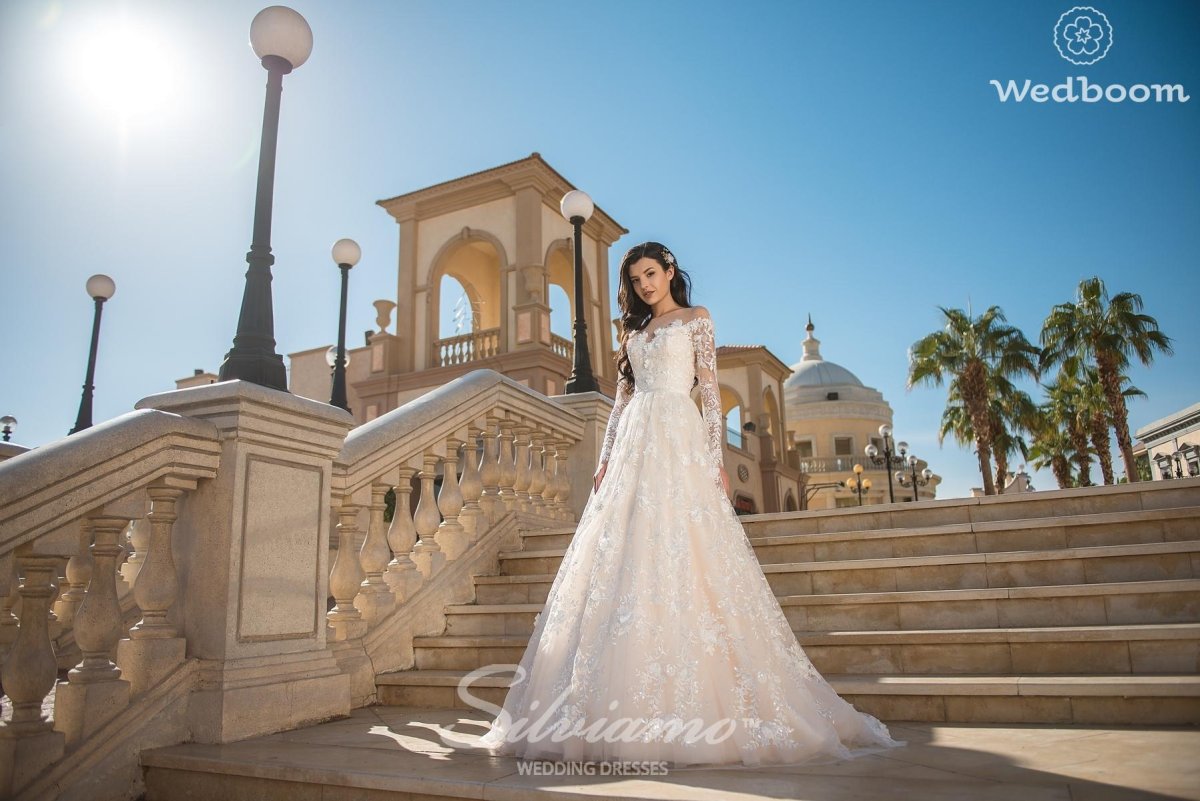 Кружевное платье Haute Couture