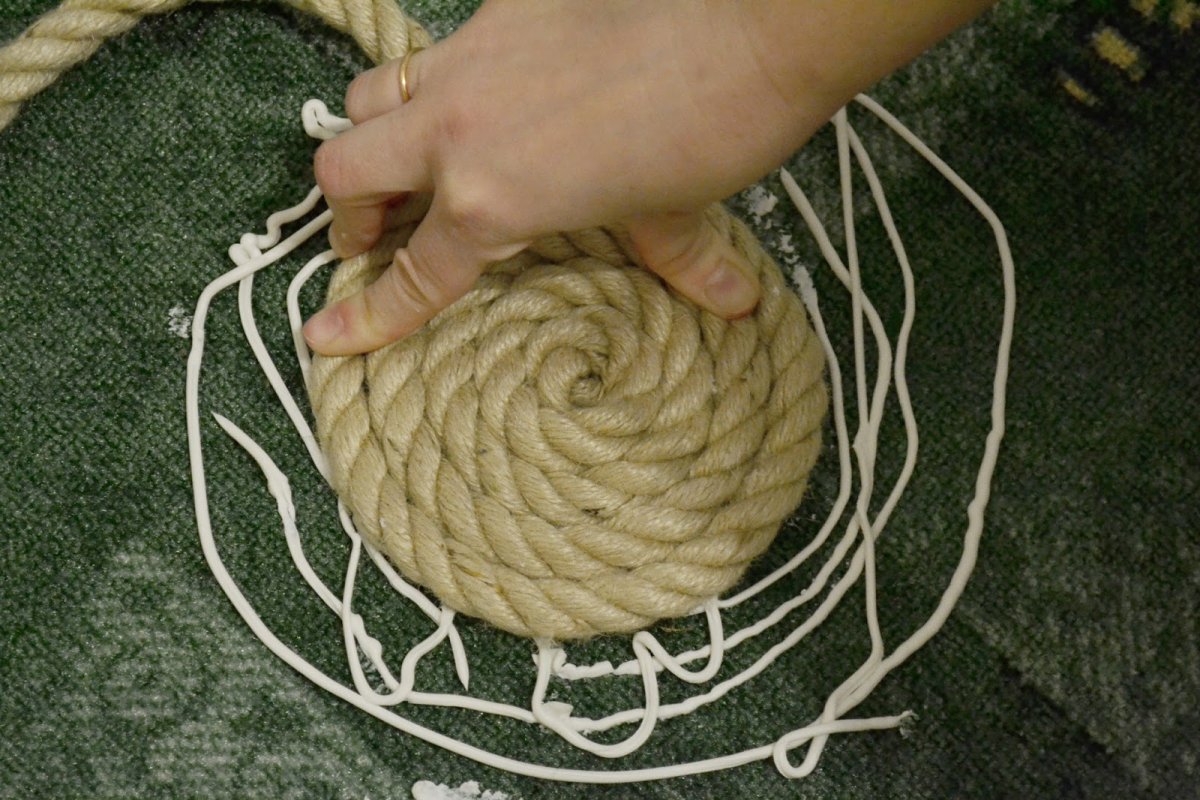 Вязаные корзины из шнура