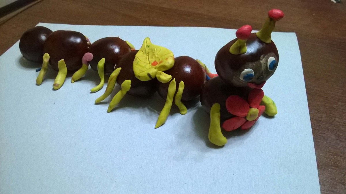 Новогодние поделки из каштанов