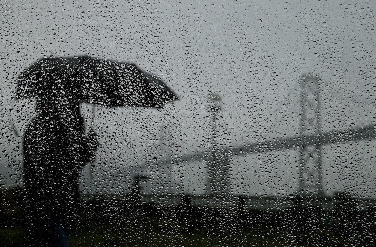 TUMANIYO, hloy - Rainy Day