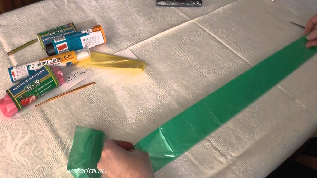 Валик из целлофановых пакетов