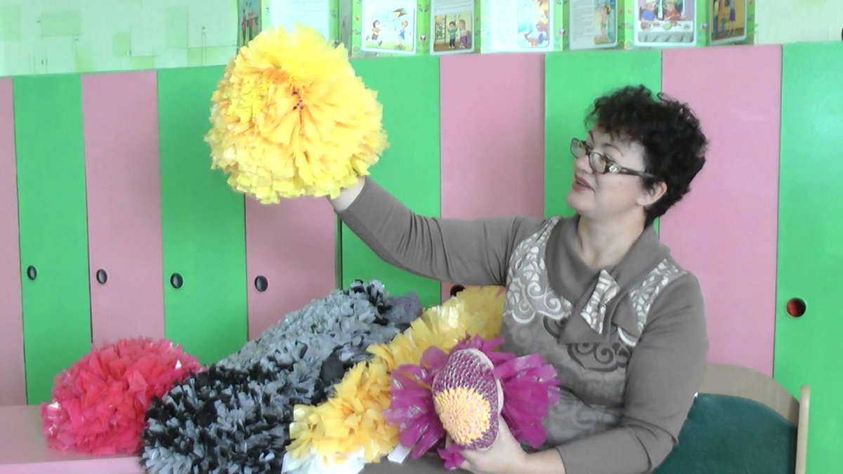 Парик из целлофановых мешков