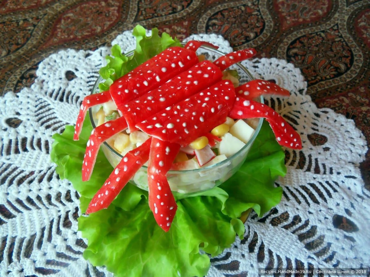 Украсить крабовый салат