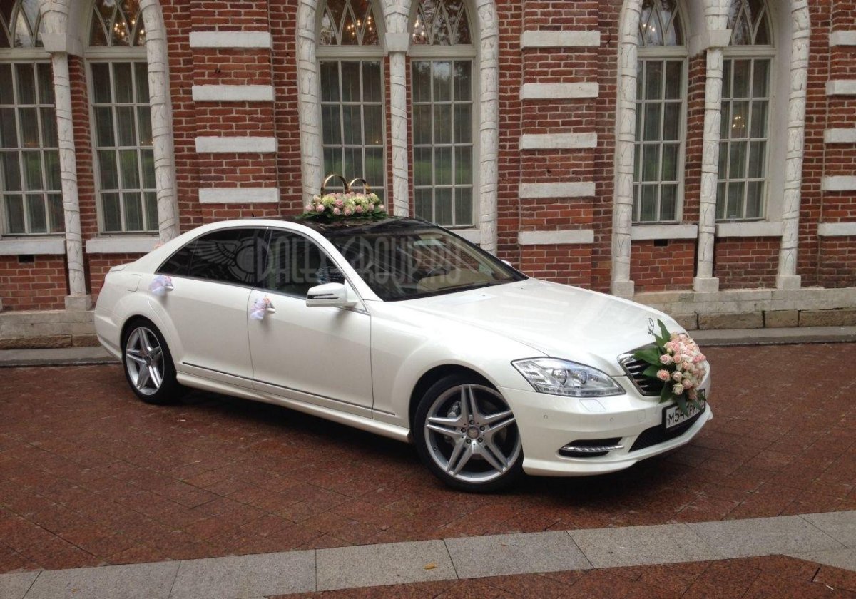 Mercedes 221 белый