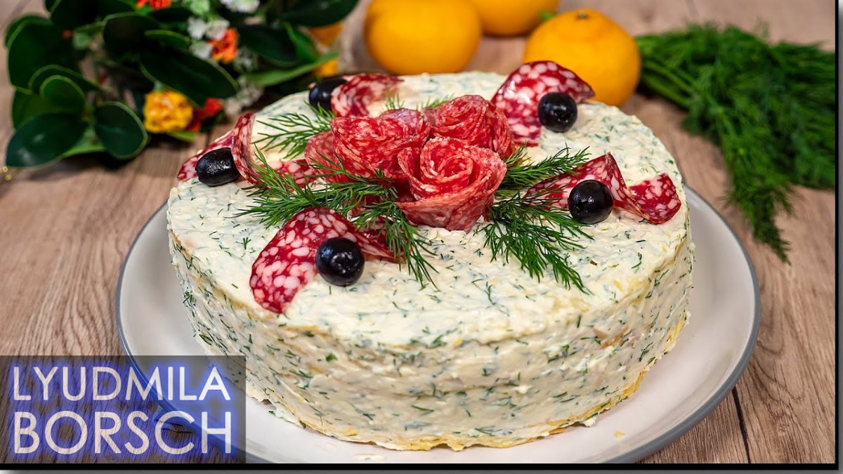 Закусочный торт с консервой авокадо и оливками