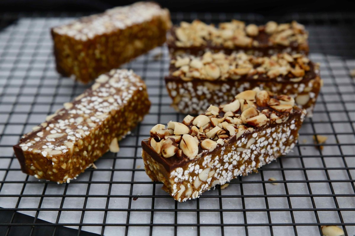 Торт с арахисом и карамелью