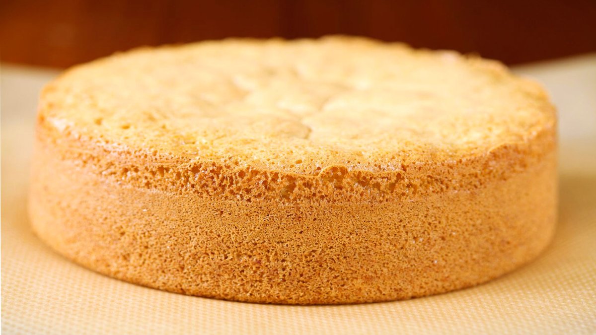 Бисквит на кефире для торта
