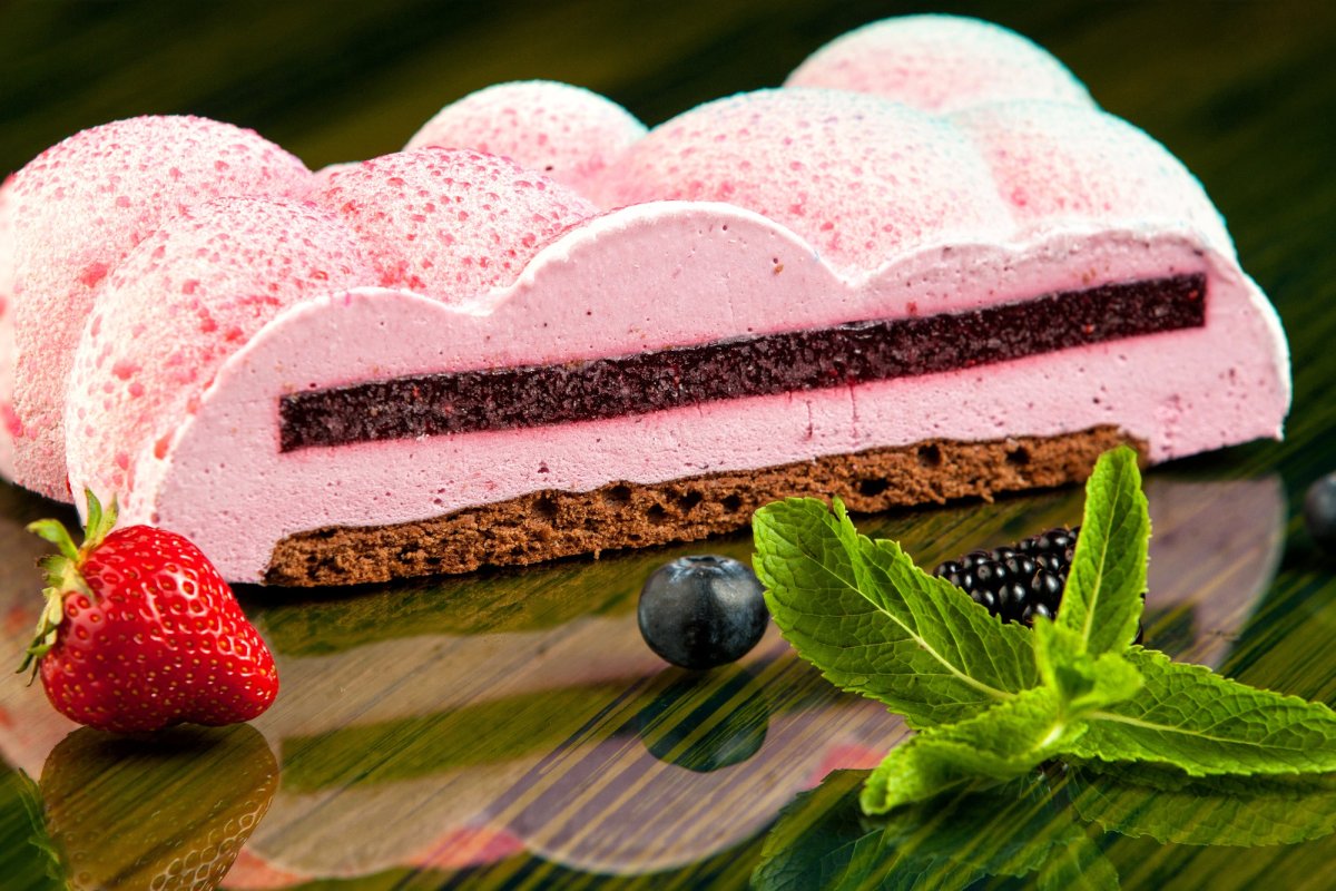 Муссовый торт с вишней
