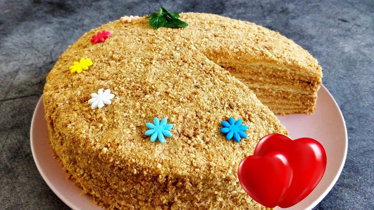 Пирожное медовик