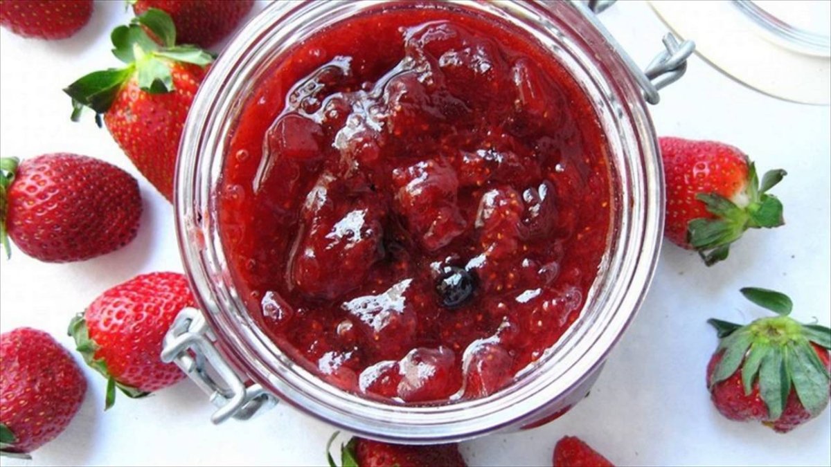 Чизкейк со свежей клубникой