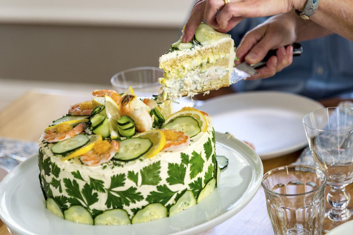 Закусочный торт Наполеон мясной