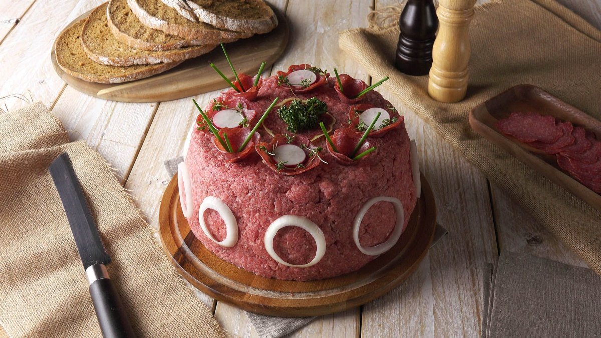 Мясной торт с днём домашних животных